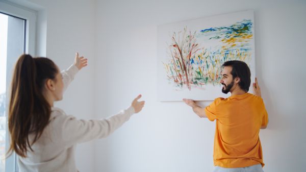 Cost of Artwork Hanging in Bellevue