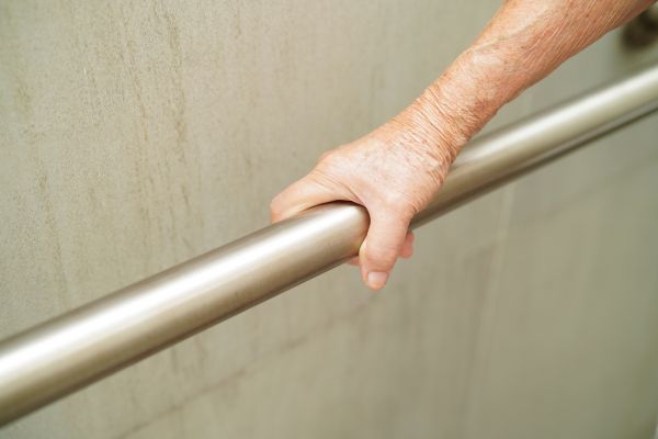 Cost of Tub Grab Bar Installation in Bellevue