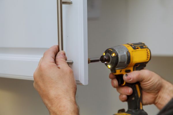 Cost of Cabinet Knob Installation in Bellevue